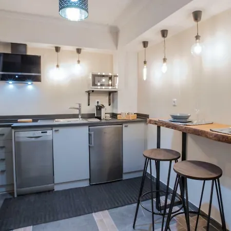 56m² 2 Slaapkamer, 1 Privé Badkamer In Binnenstad Thessaloniki