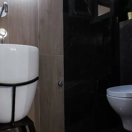 56m² 2 Slaapkamer, 1 Privé Badkamer In Binnenstad Thessaloniki